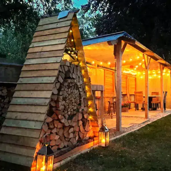 {"value":{"src":"https://file-manager-bucket-production-234547735252.s3.eu-west-2.amazonaws.com/1m6i8lnen79es_kb-creative7-article-content-2022-firewood-stacking.webp","alt":"","title":"kb-creative7-article-content-2022-firewood-stacking.webp","fileId":"01HC2JTJM030FDFTTE6DQNKF54"}}